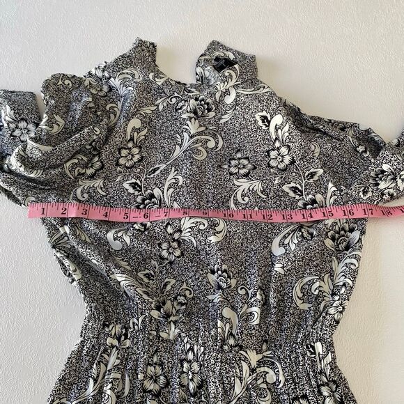 Forever 21 Black White Floral Ruffle Mini Dress • Long Sleeve • Smocked Waist • - Picture 5 of 7